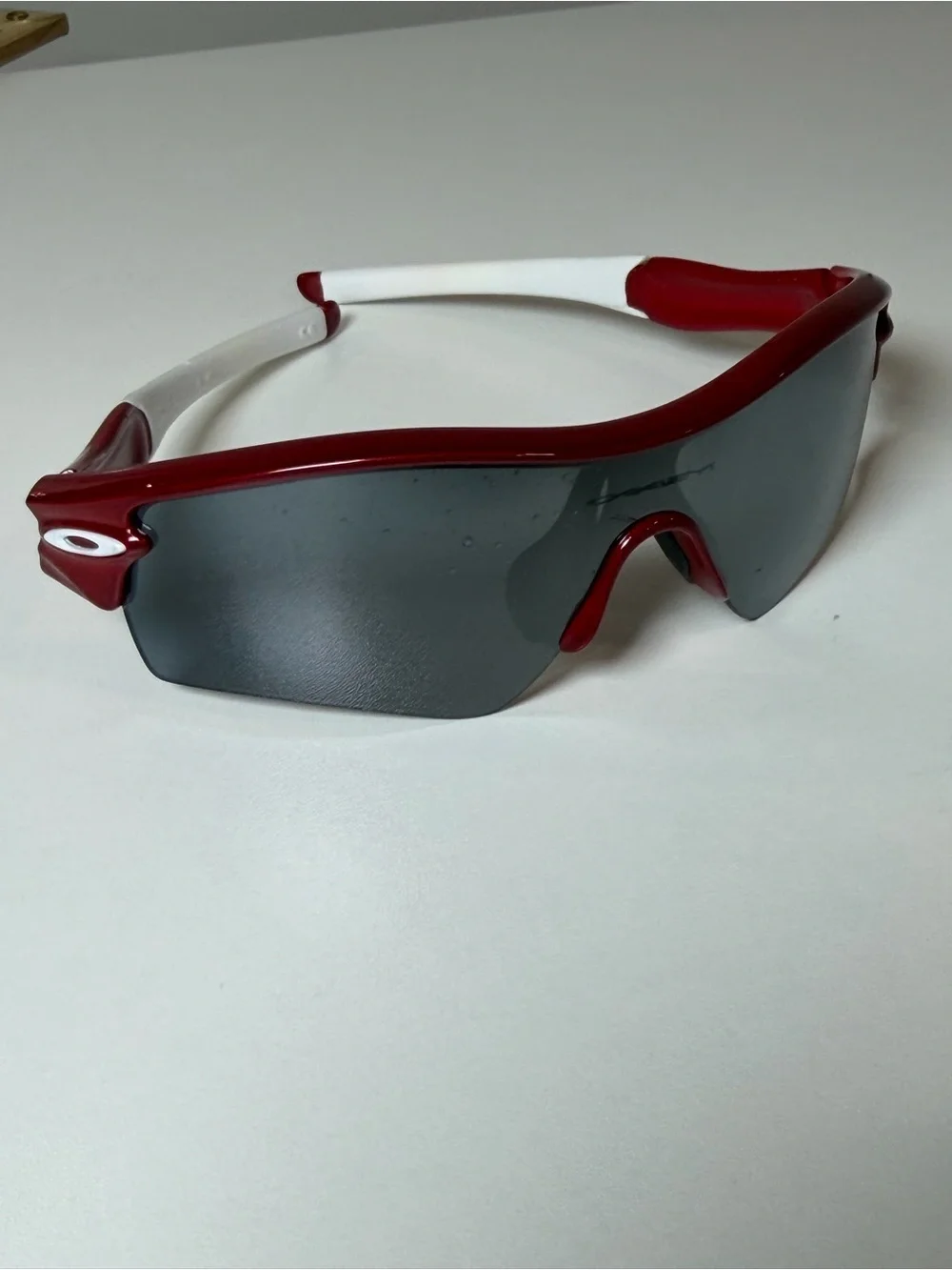 OAKLEY RADAR RANGE TEAM RED W/ BLACK IRIDIUM STRAIGHT STEM SUNGLASSES AUTHENTIC